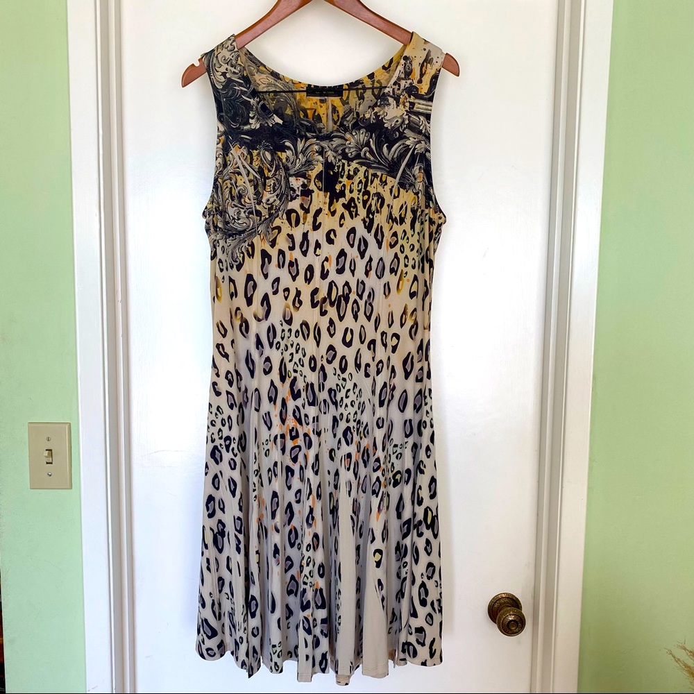 Sleeveless animal print short, wrinkle free dress
